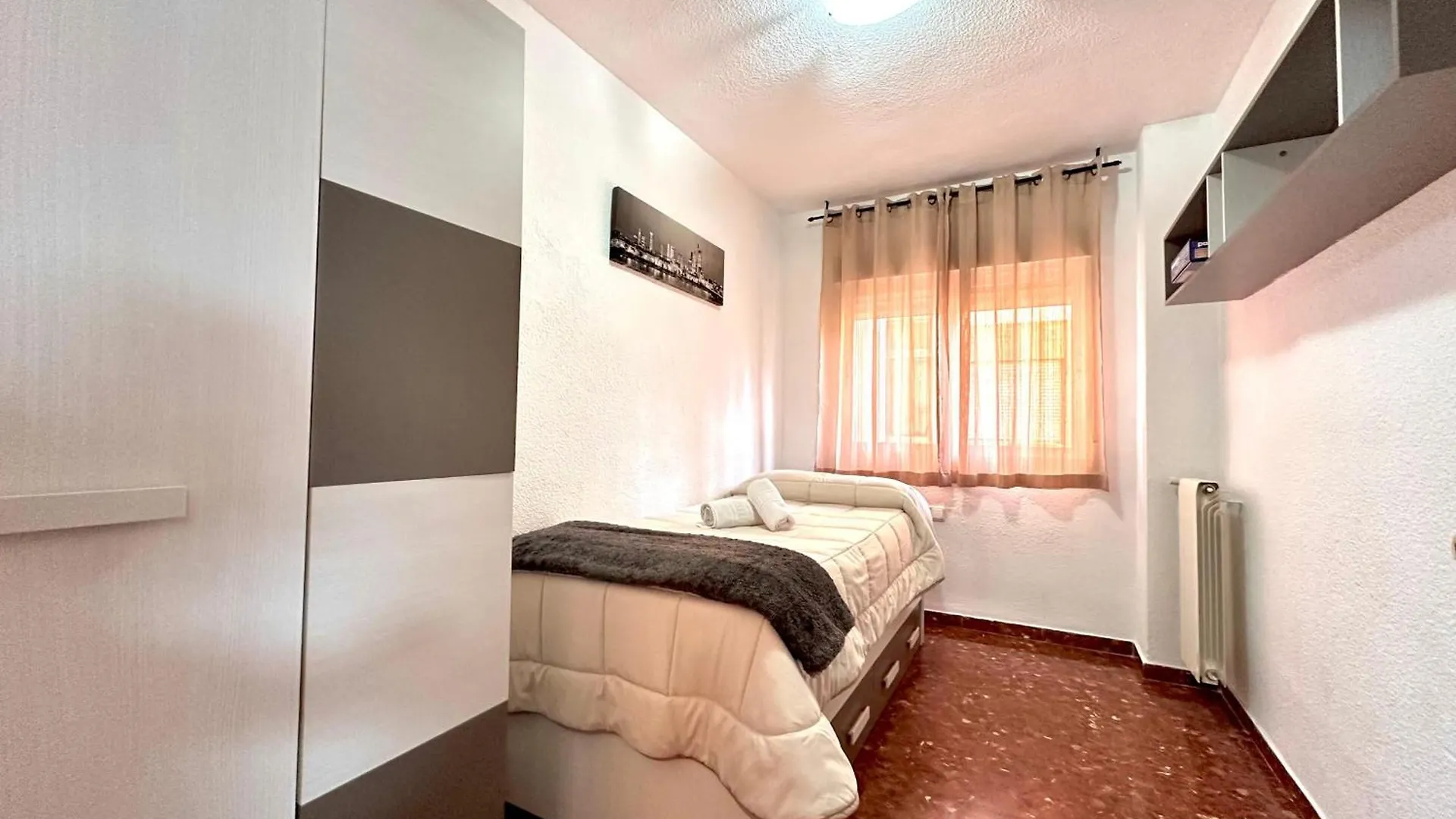 Piso Granada 3 Dormitorios Y Parking Privado 0*,